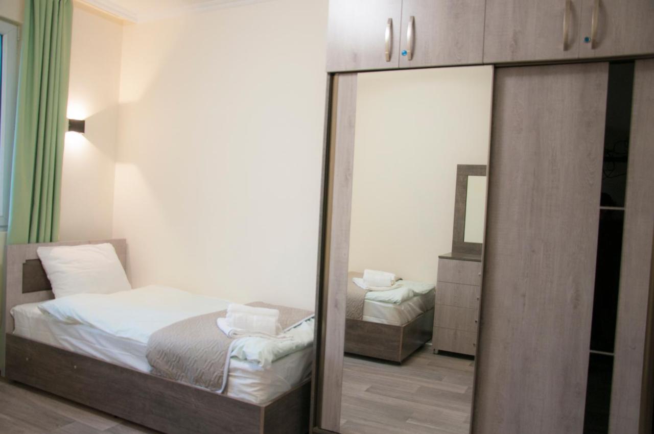 Downtown Yerevan Apartment Buitenkant foto