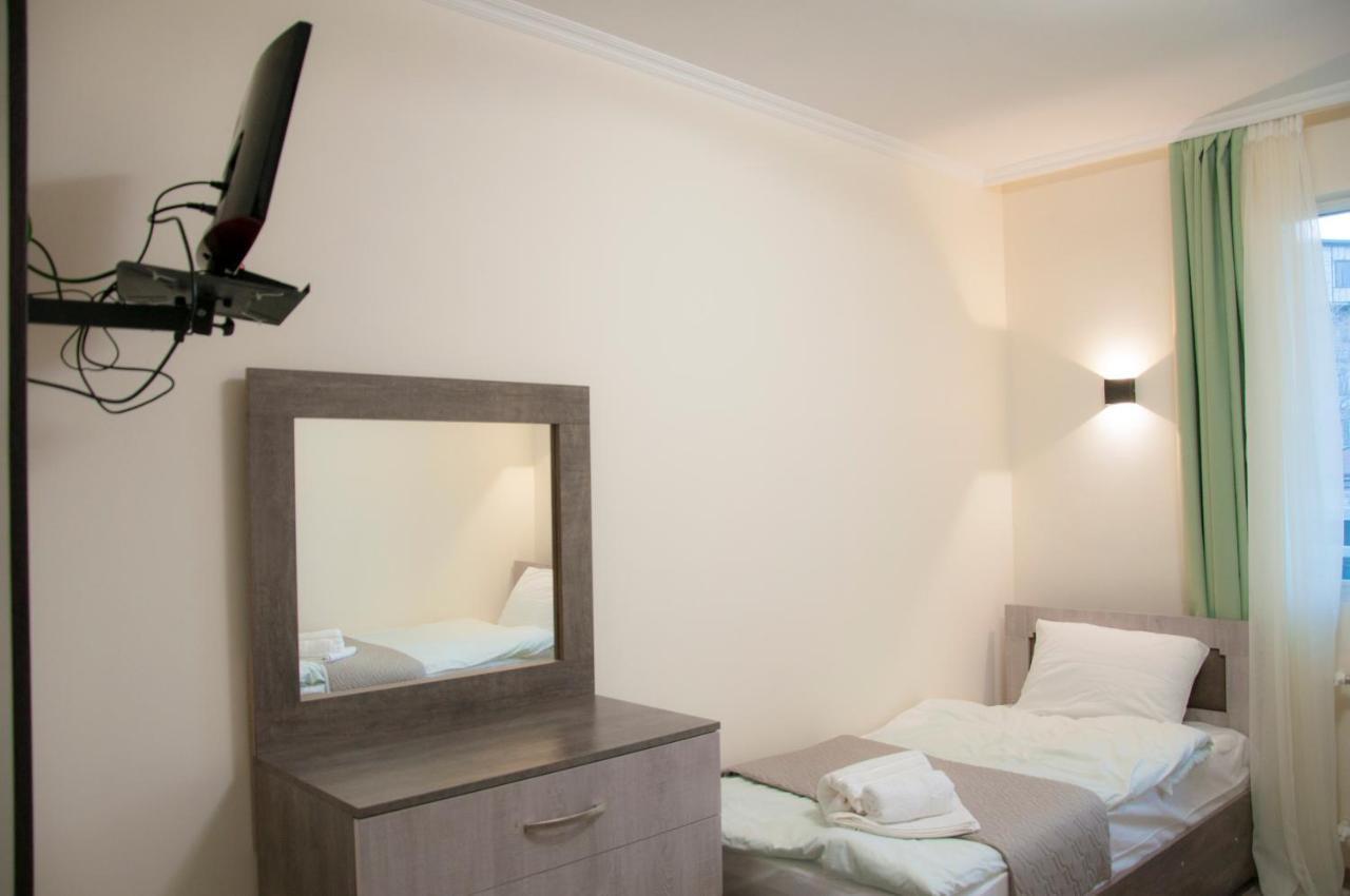 Downtown Yerevan Apartment Buitenkant foto